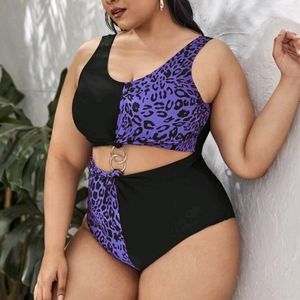 Woman's bathing suit